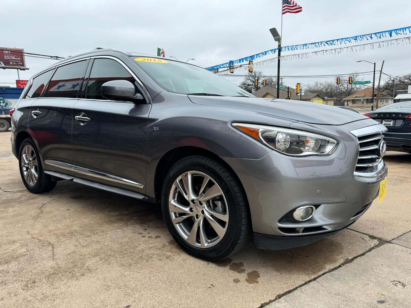 2015 GRAY INFINITI QX60 BASE (5N1AL0MNXFC) , located at 5900 E. Lancaster Ave., Fort Worth, TX, 76112, (817) 457-5456, 0.000000, 0.000000 - Photo#2